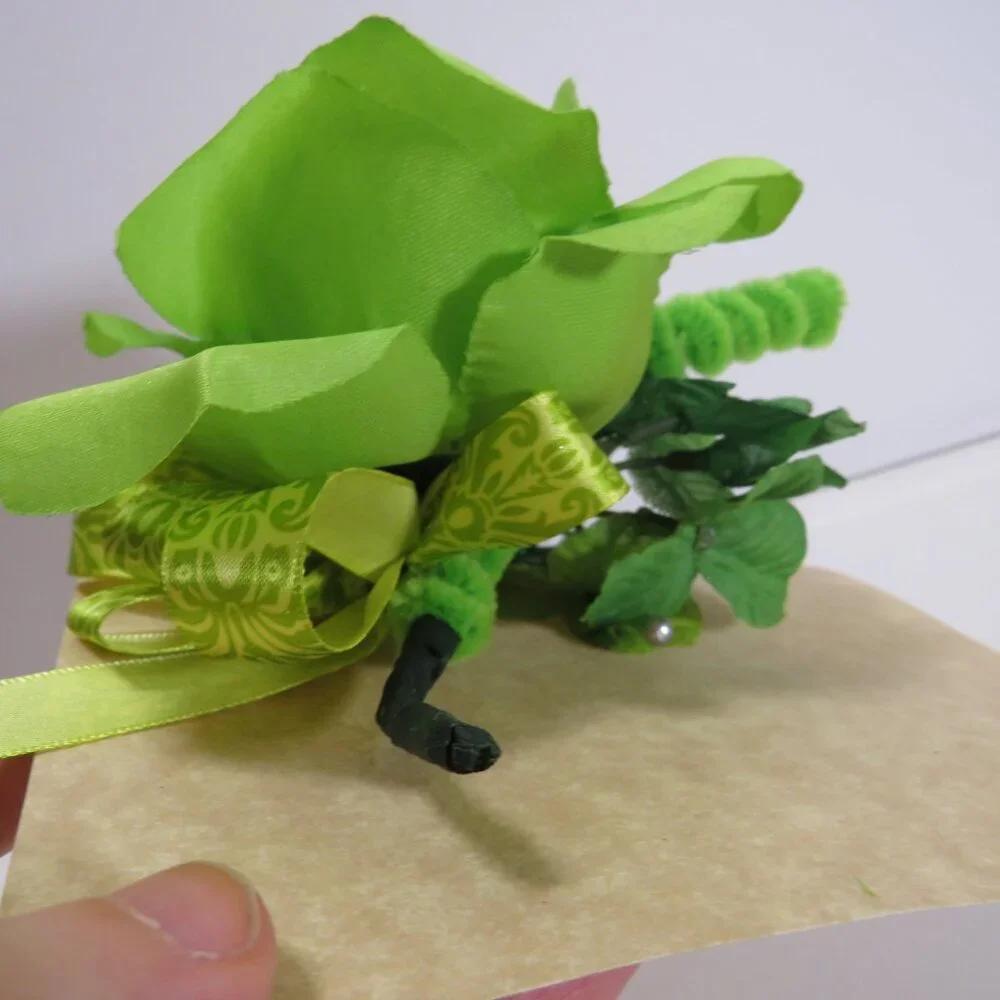(1) Green Rose boutonniere with baby's breath faux flower